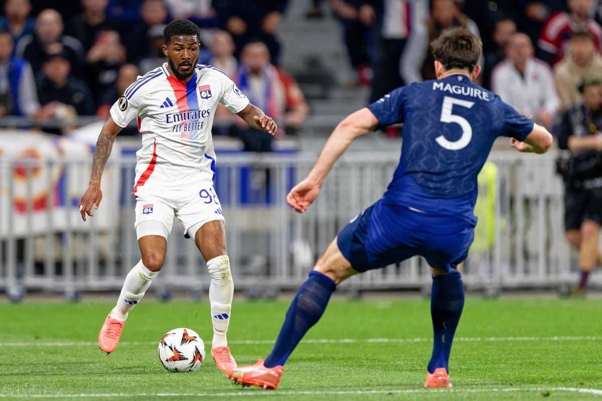 里昂主场失利,球队状态堪忧的简单介绍 里昂主场失利,球队状态堪忧的简单介绍