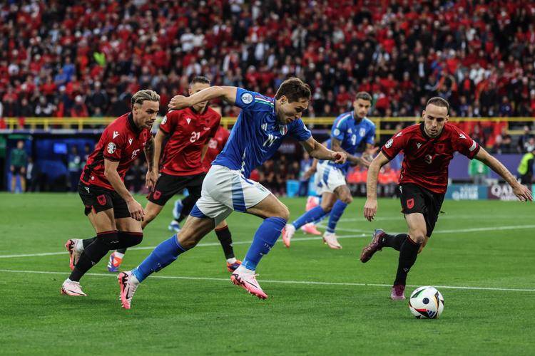 阿尔巴尼亚勇敢出击，欧洲锦标赛决战在即的简单介绍