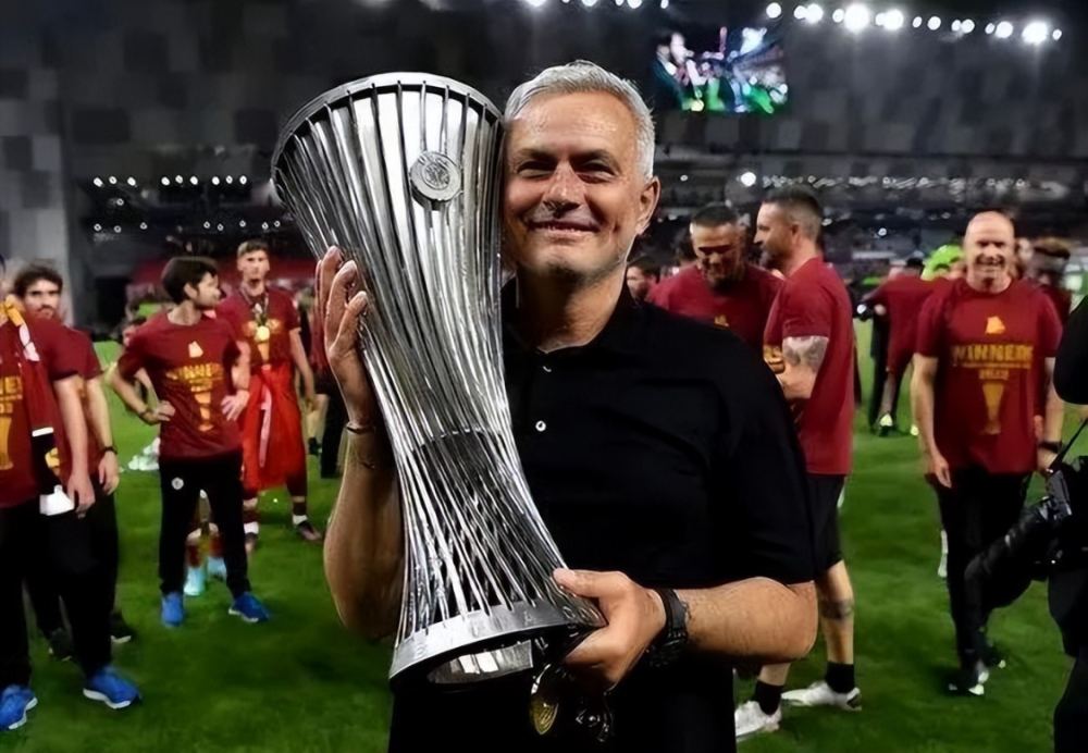 狼队主帅面临下课危机,球队战绩堪忧 狼队主帅面临下课危机,球队战绩堪忧