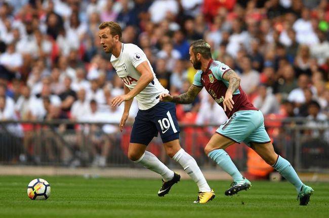 凯泽斯劳滕战术众说纷纭,球员表现褒贬不一 凯泽斯劳滕战术众说纷纭,球员表现褒贬不一