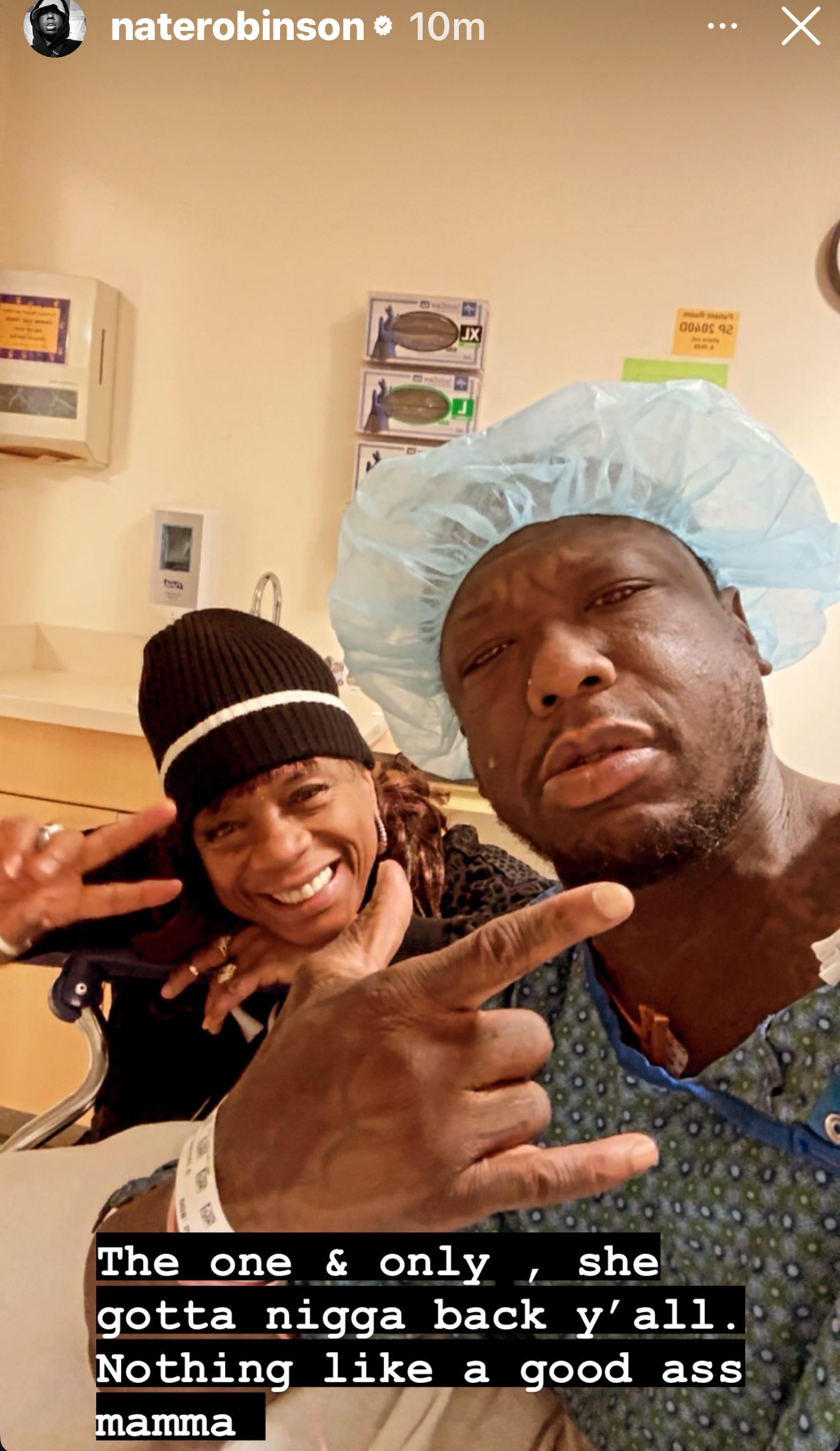 FB体育在线-罗宾逊完成生涯第分，成为尼克斯禁区得分站的简单介绍