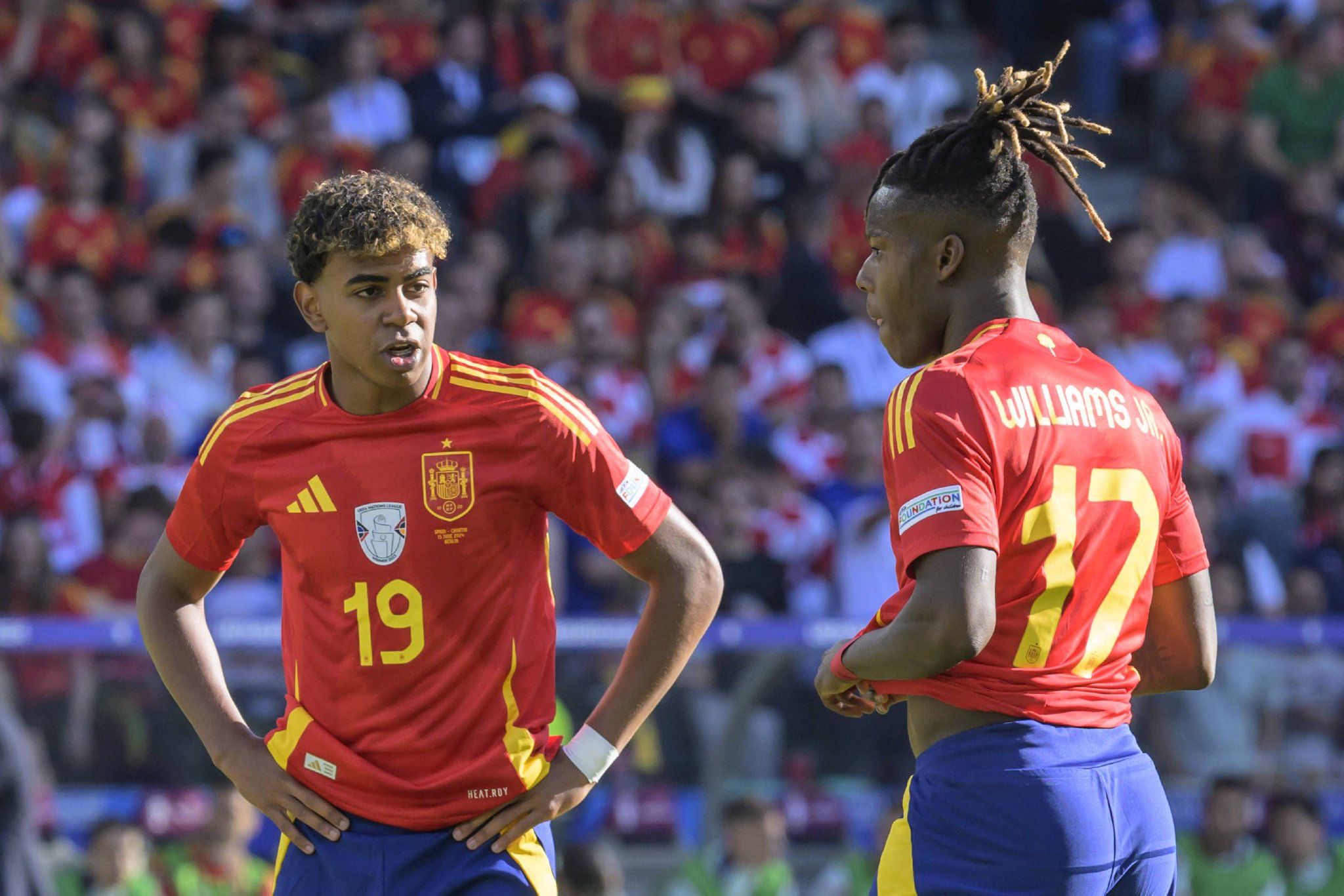 欧洲杯资格赛即将爆发,劲旅连连斩获 欧洲杯资格赛即将爆发,劲旅连连斩获