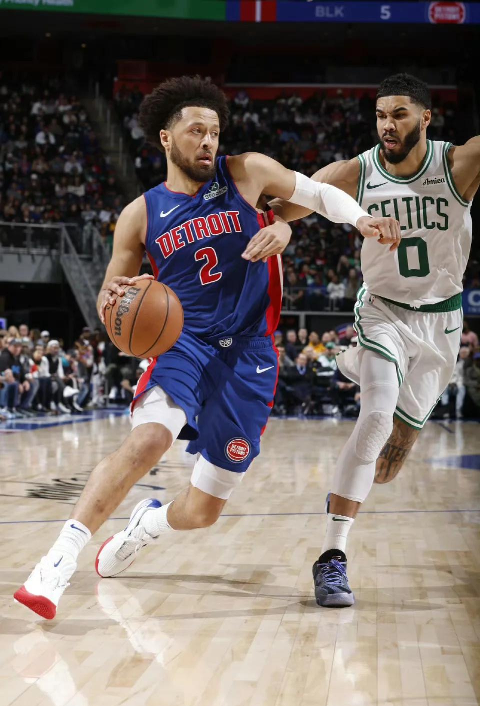 活塞队主场作战成功,晋级季后赛 活塞队主场作战成功,晋级季后赛