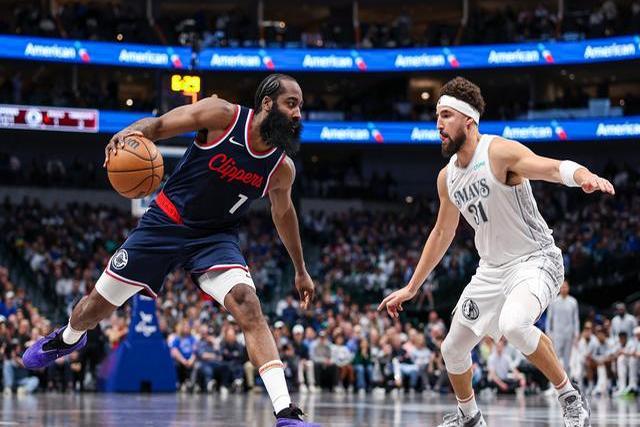 FB体育官方网站-包含洛杉矶快船队主场失利，球迷期待主场弥补的词条