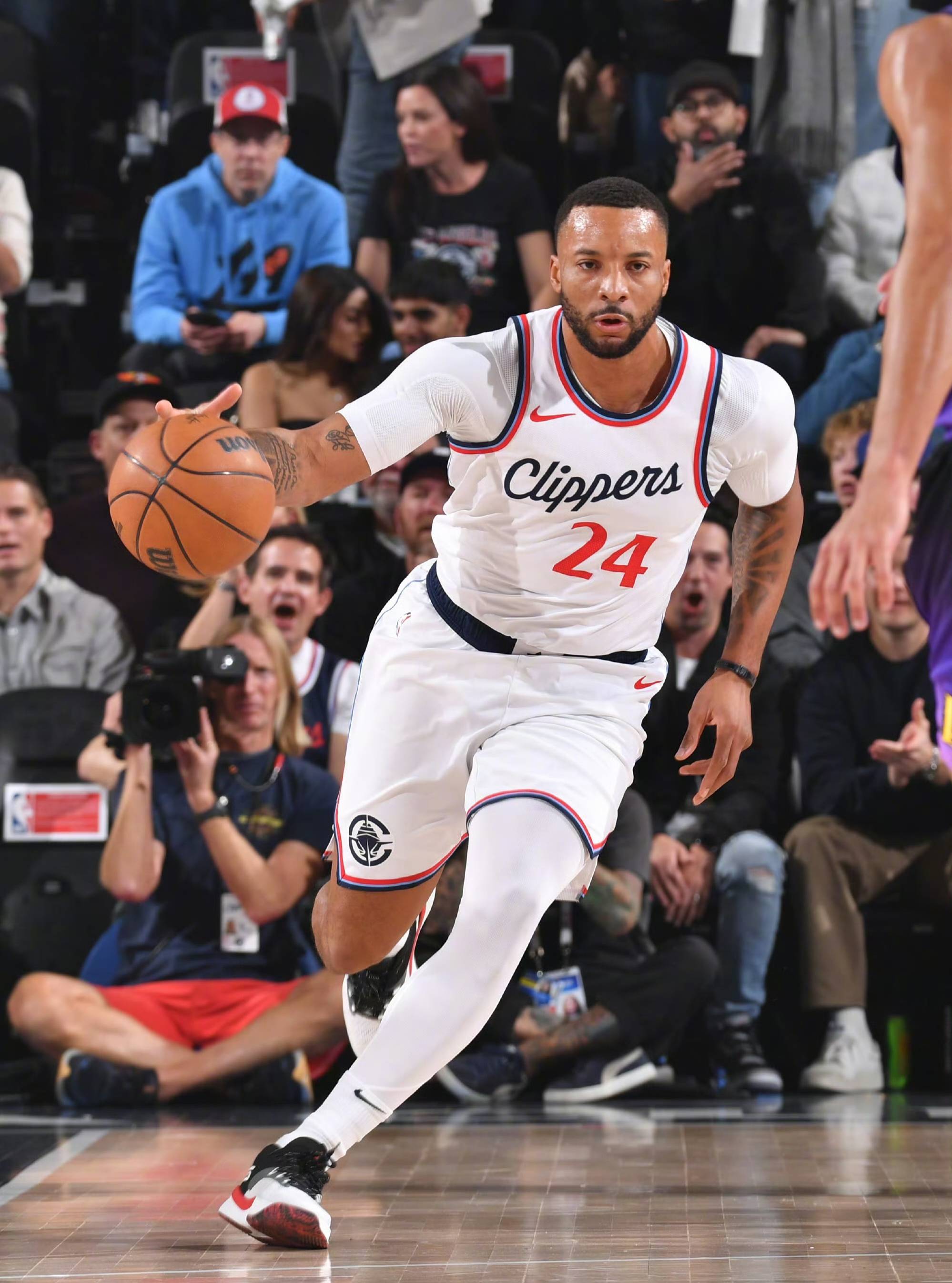 包含洛杉矶快船队主场失利,球迷期待主场弥补的词条 包含洛杉矶快船队主场失利,球迷期待主场弥补的词条