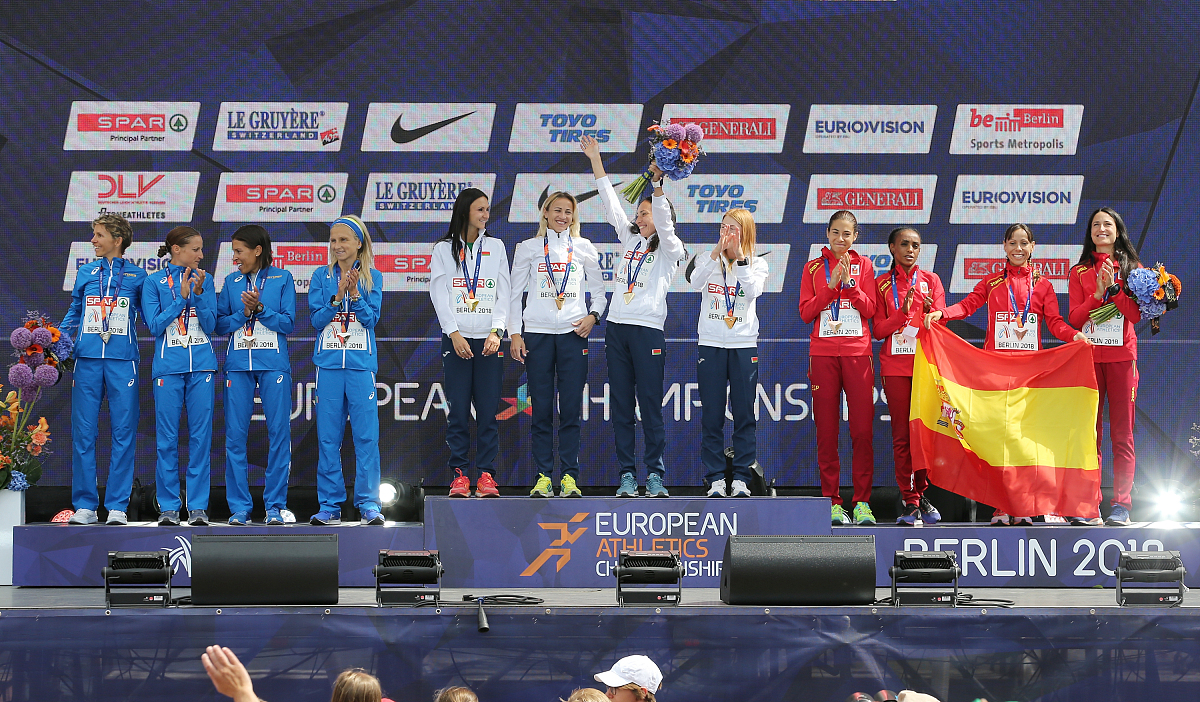 精彩回顾:国内足球战队展现顽强斗志 精彩回顾:国内足球战队展现顽强斗志