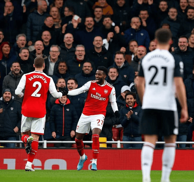 阿森纳主帅战术调整得当,带领球队逆转胜利 阿森纳主帅战术调整得当,带领球队逆转胜利