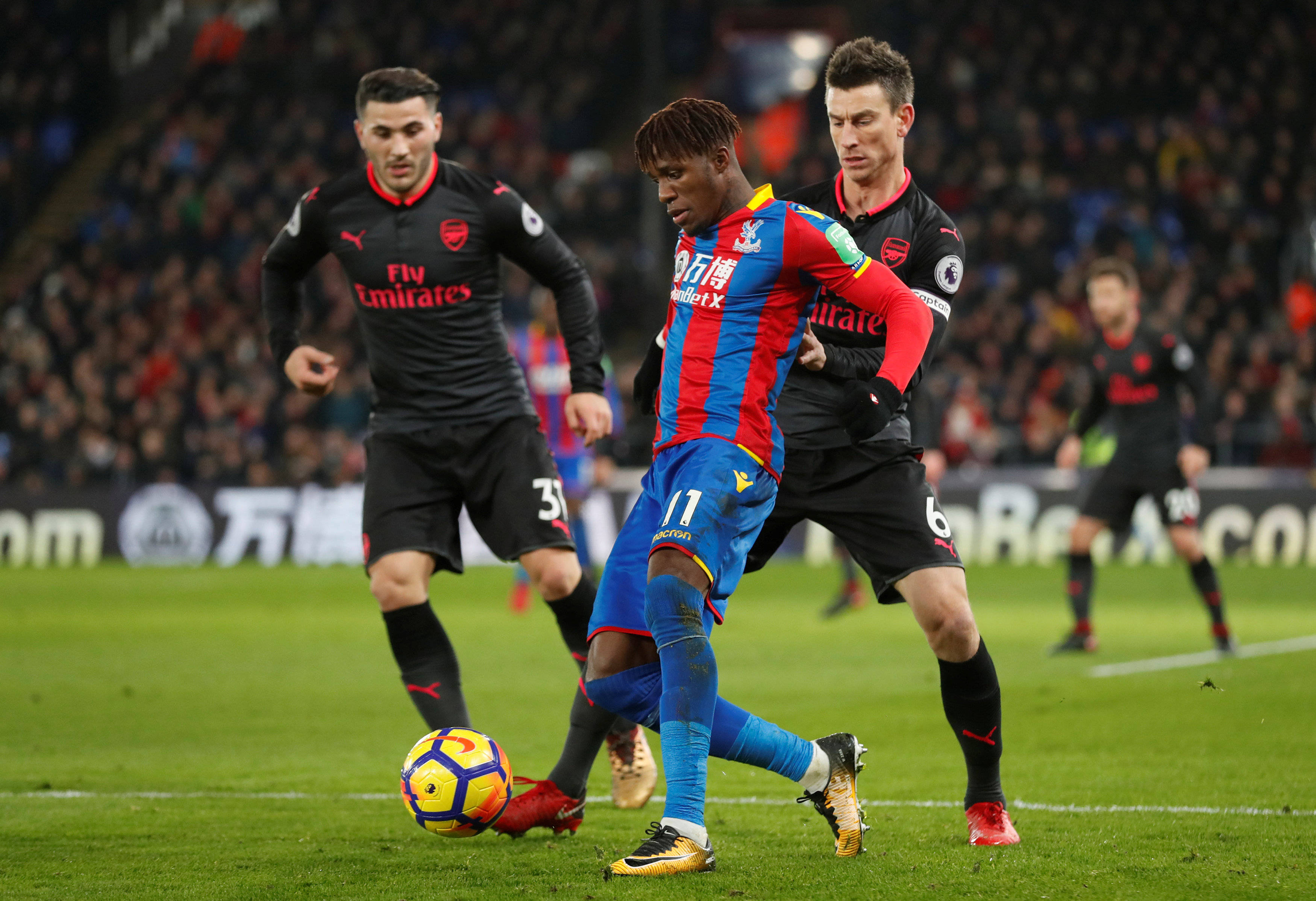 FB体育下载-曼城凭实力取胜，小组首名在望