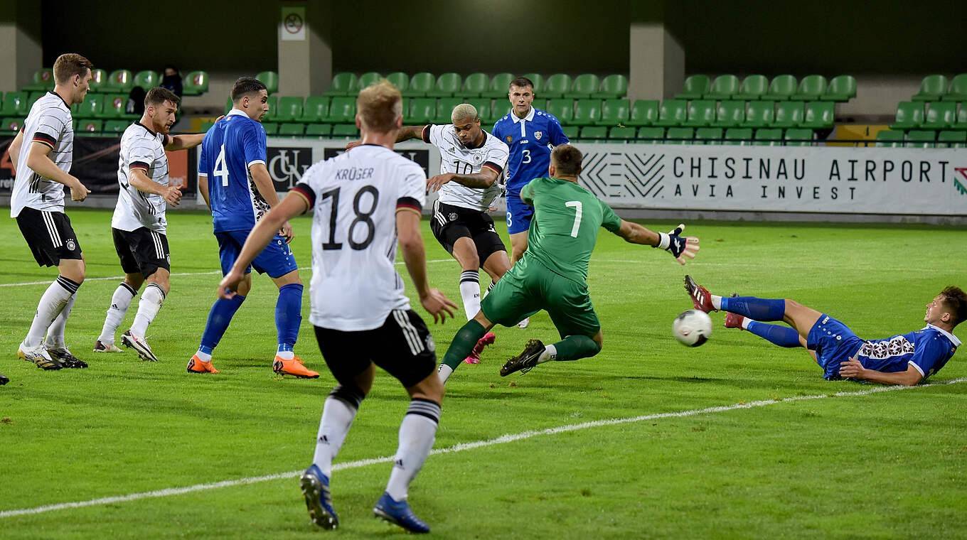 法国中场掌控比赛,顺利击败芬兰晋级半决赛! 法国中场掌控比赛,顺利击败芬兰晋级半决赛!