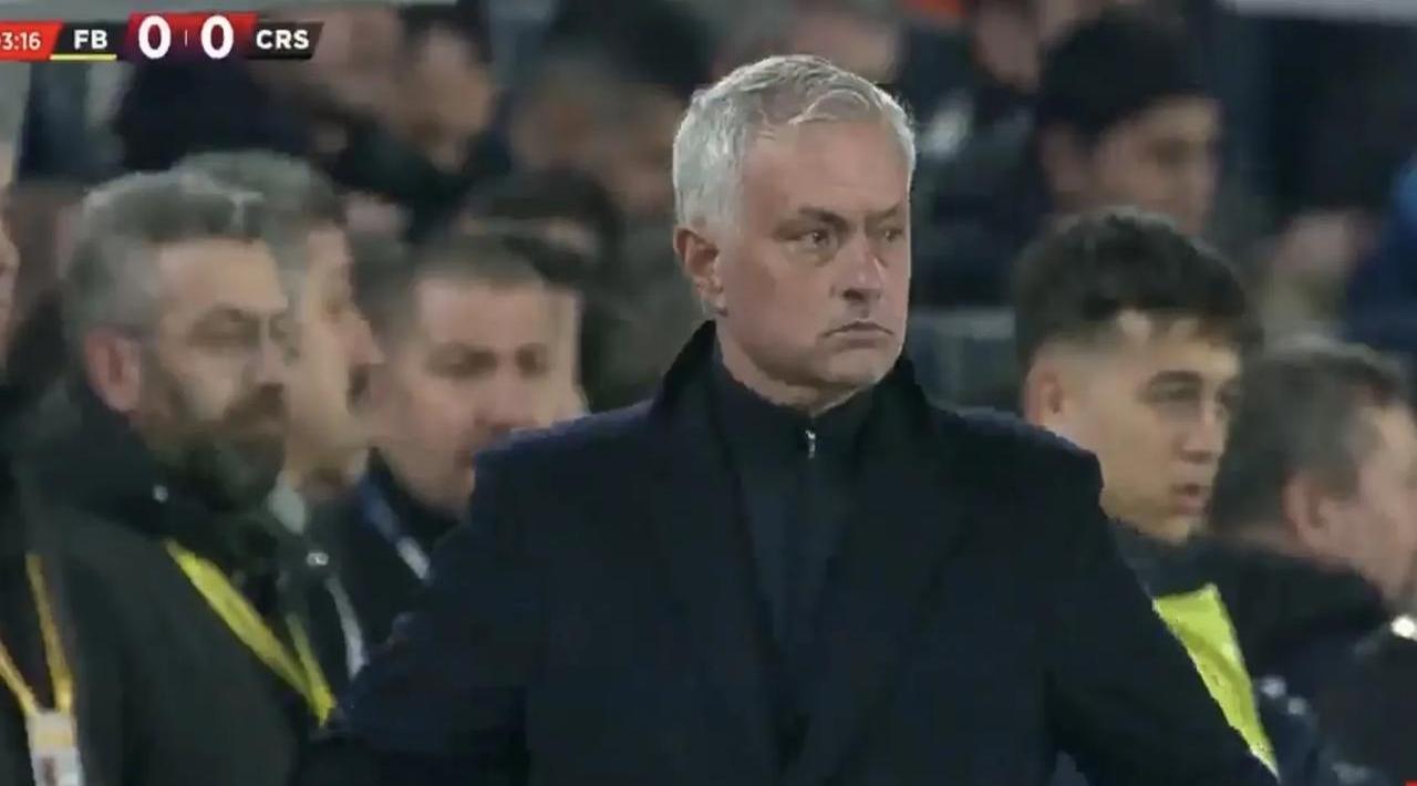 奥格斯堡客场失利,令降级压力加大的简单介绍 奥格斯堡客场失利,令降级压力加大的简单介绍