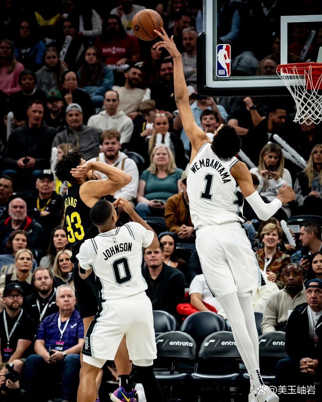 尼克斯击败马刺,圣安东尼奥客场失利 尼克斯击败马刺,圣安东尼奥客场失利