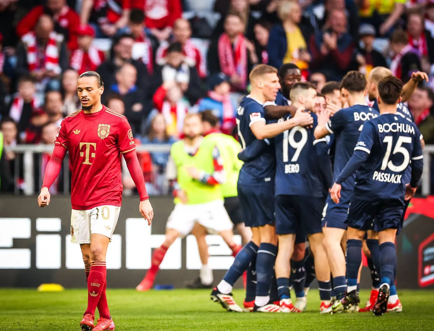 关于拜仁慕尼黑客场大胜，继续领跑德甲的信息