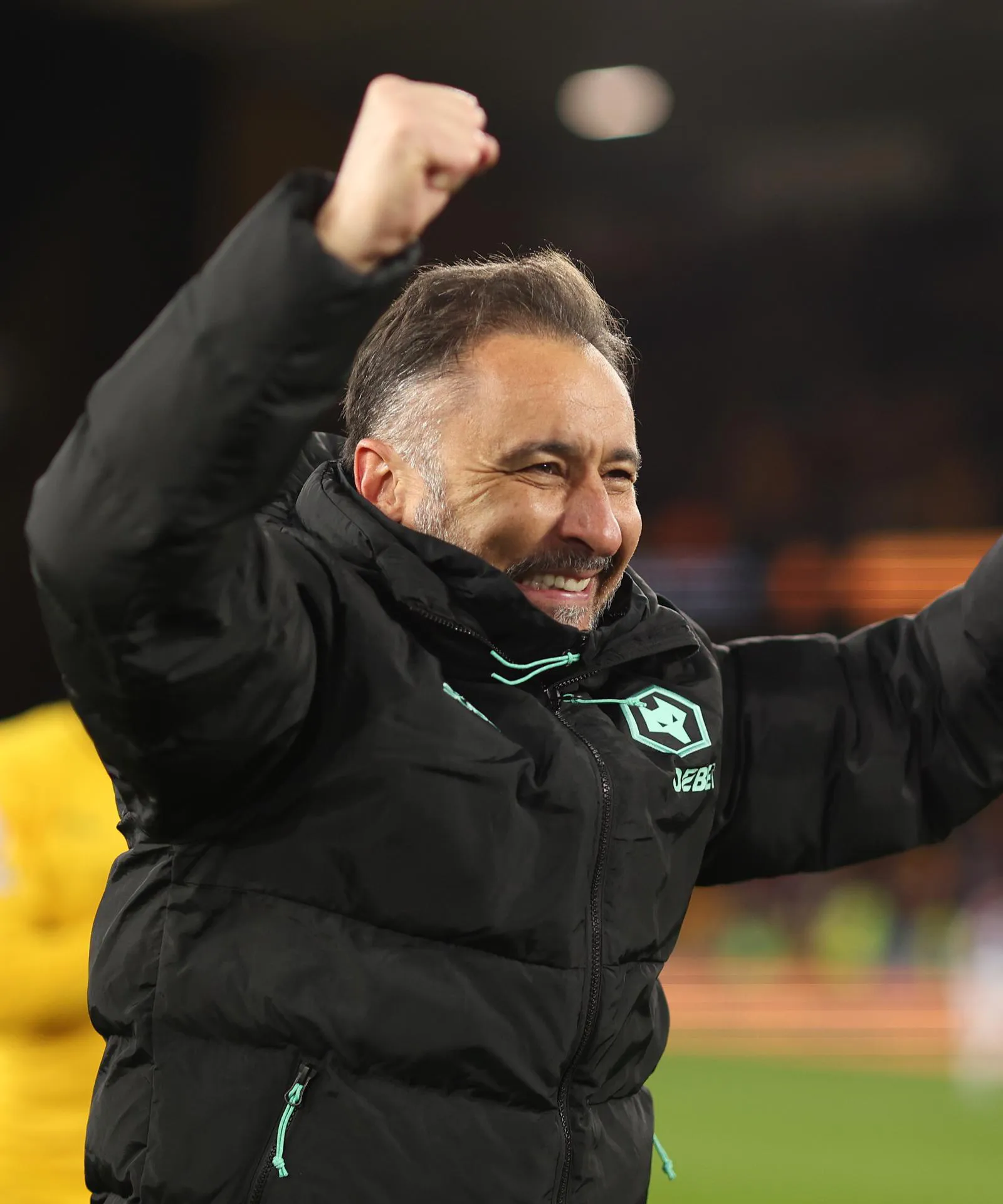 包含狼队中场全方面发挥,英格兰足球比赛技术过人的词条 包含狼队中场全方面发挥,英格兰足球比赛技术过人的词条