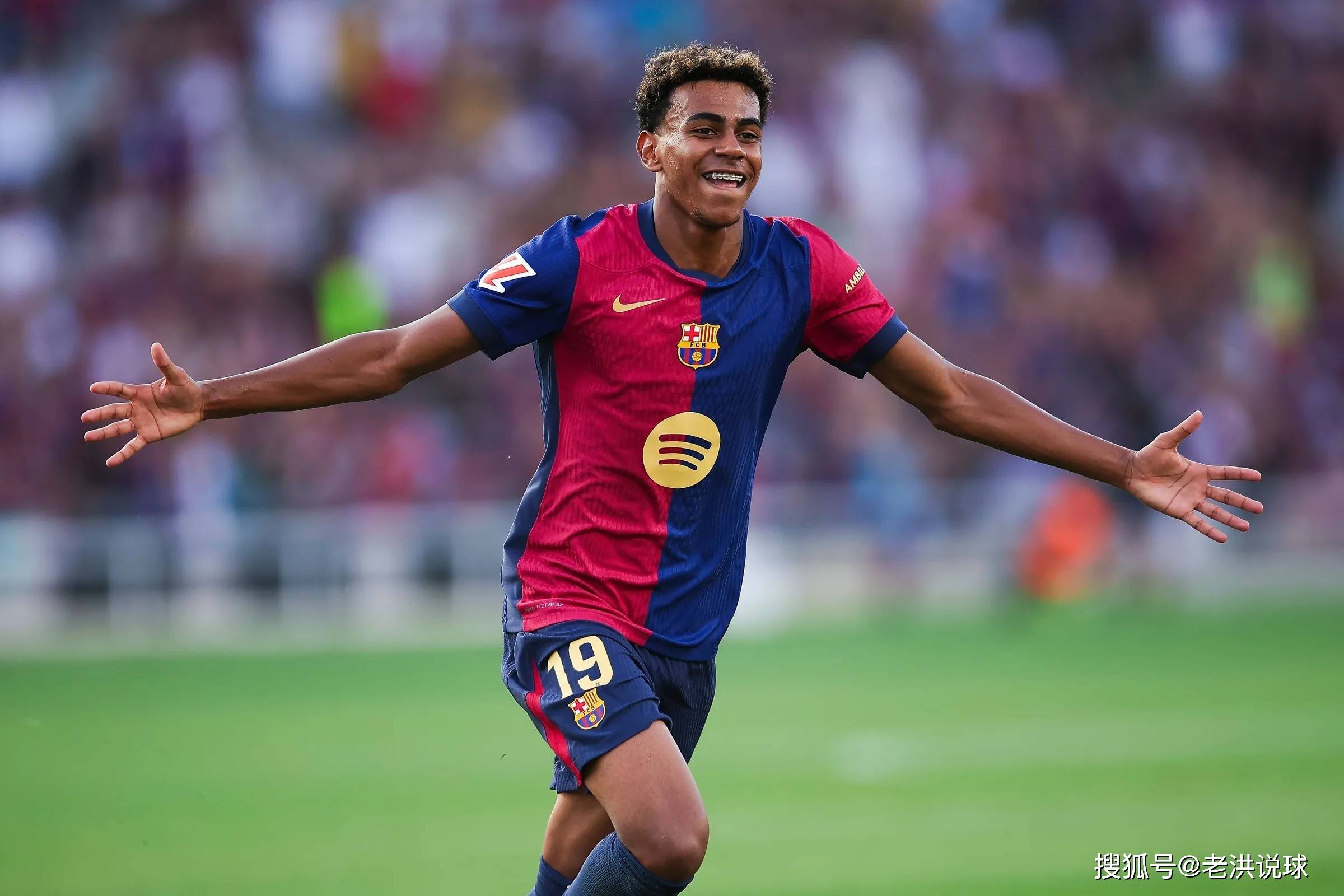 荷兰球星宣布复出意向引关注 荷兰球星宣布复出意向引关注