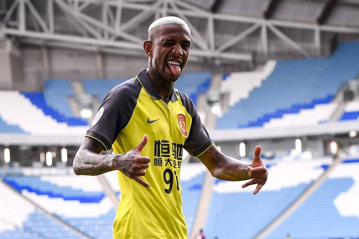 包含恒大引援传闻或将签下前巴萨球员,增强实力的词条 包含恒大引援传闻或将签下前巴萨球员,增强实力的词条