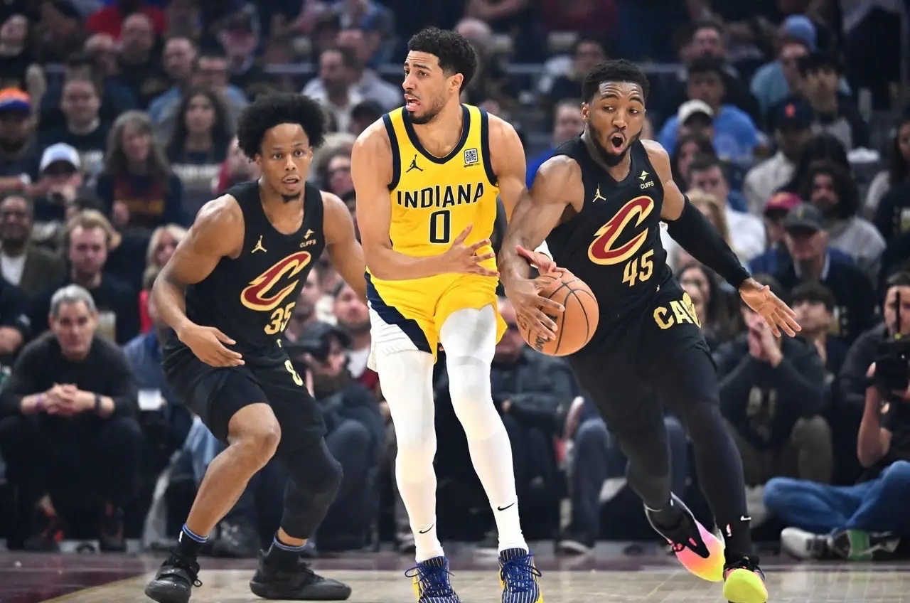 步行者力克雄鹿终结两连败,奥拉迪波贡献全队最高分 步行者力克雄鹿终结两连败,奥拉迪波贡献全队最高分