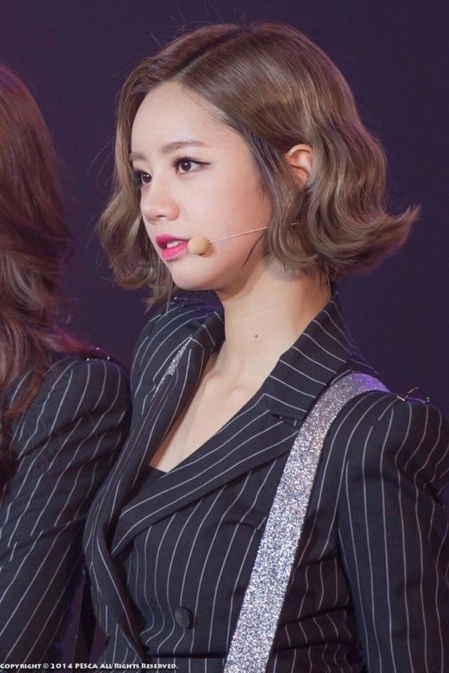 FB体育注册网址-印度女子拳击运动员实力爆发，捧杯的简单介绍