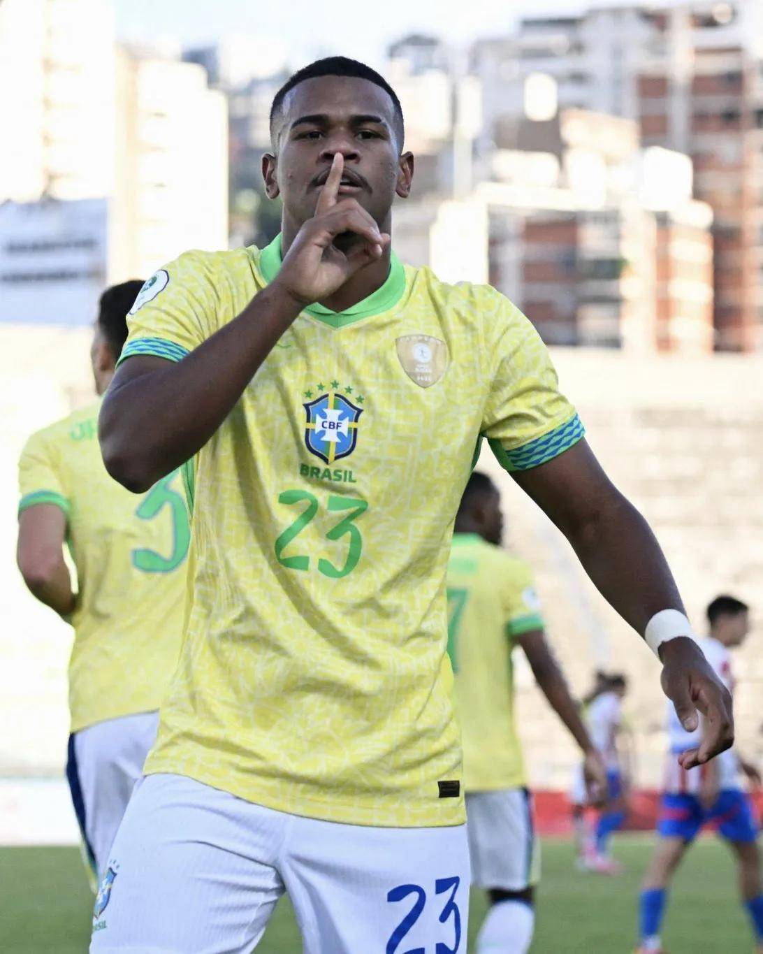 巴西队长获得南美洲足球明星奖，备战世界盃