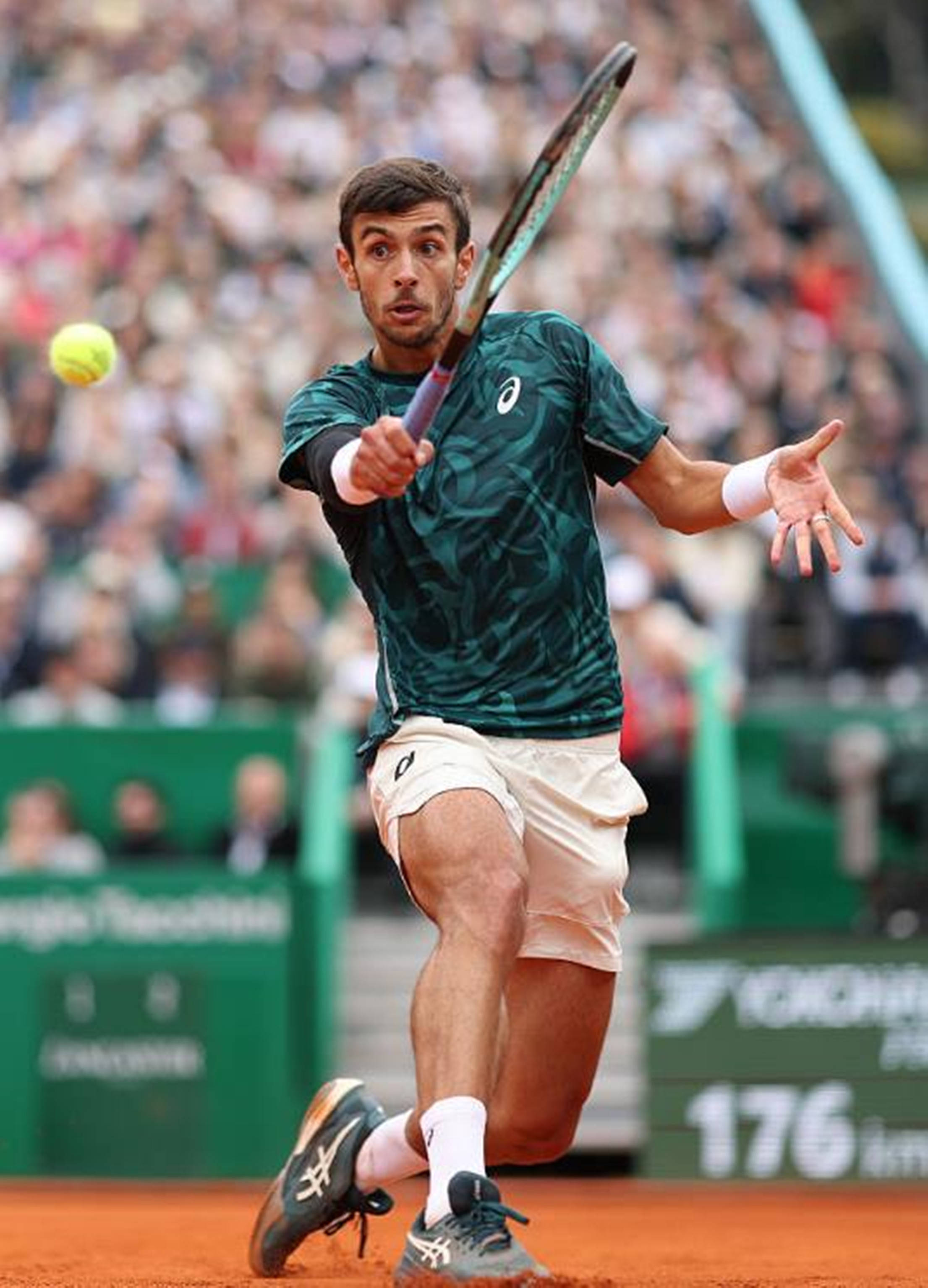 法国运动员绝地翻盘夺得殊荣 法国运动员绝地翻盘夺得殊荣