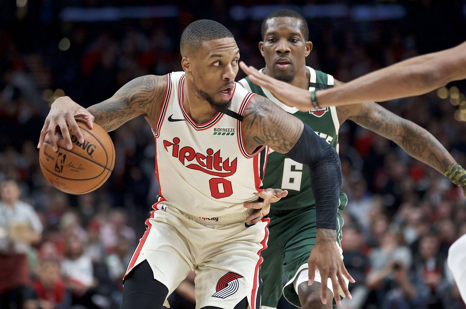 FB体育在线-开拓者险胜骑士，利拉德绝杀制胜