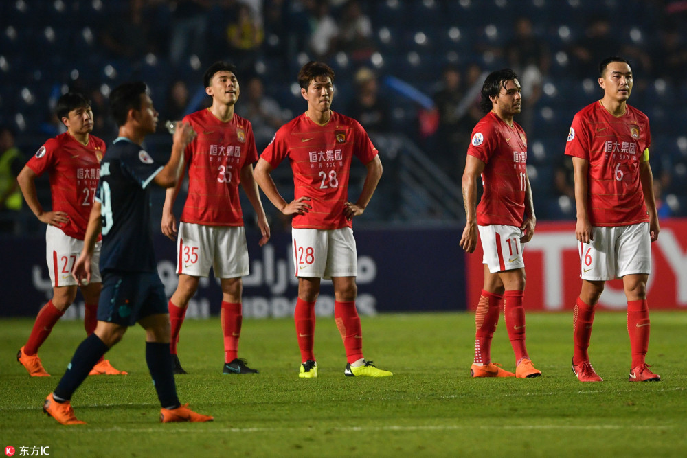 FB体育在线-关于广州恒大客场0-0憾平提前出线，小组第一成疑难障碍的信息