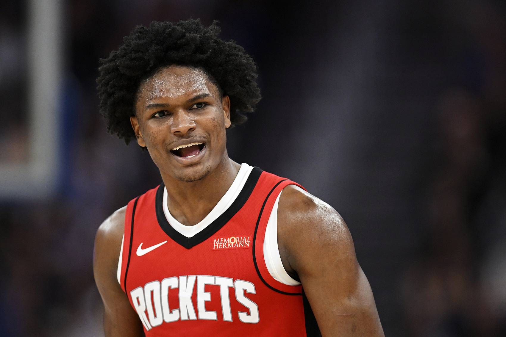 太阳客场力克火箭,继续保持九连胜 太阳客场力克火箭,继续保持九连胜