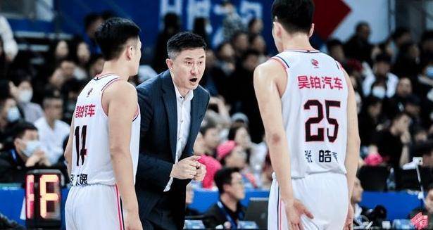 广东宏远胜辽宁男篮,取得六连胜保持不败 广东宏远胜辽宁男篮,取得六连胜保持不败