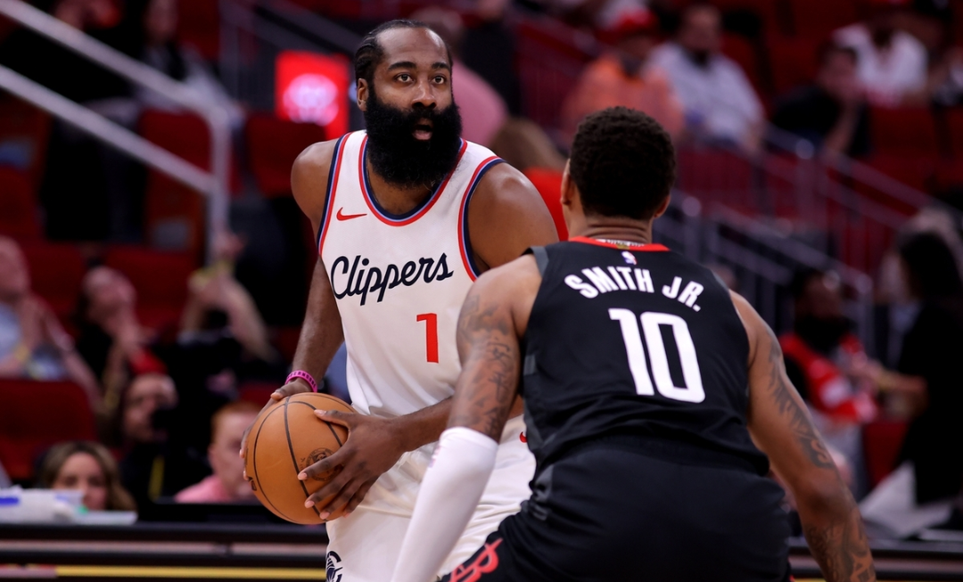 FB体育在线-火箭客场战胜活塞，取得六连胜