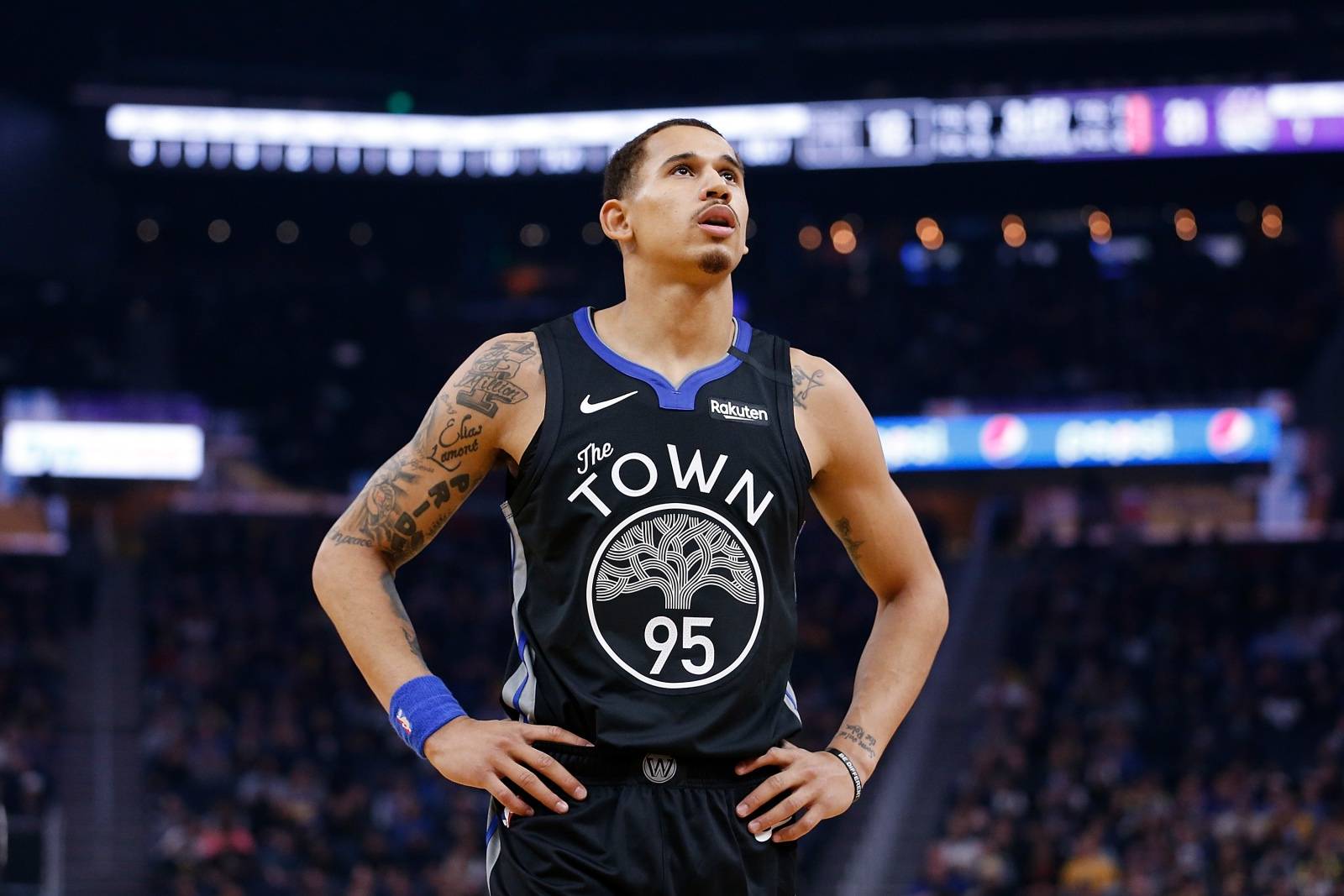 猛龙胜勇士,资深球员瑞安-安德森表现亮眼 猛龙胜勇士,资深球员瑞安-安德森表现亮眼